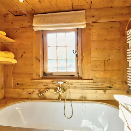 木屋 Chalet Love Nest *